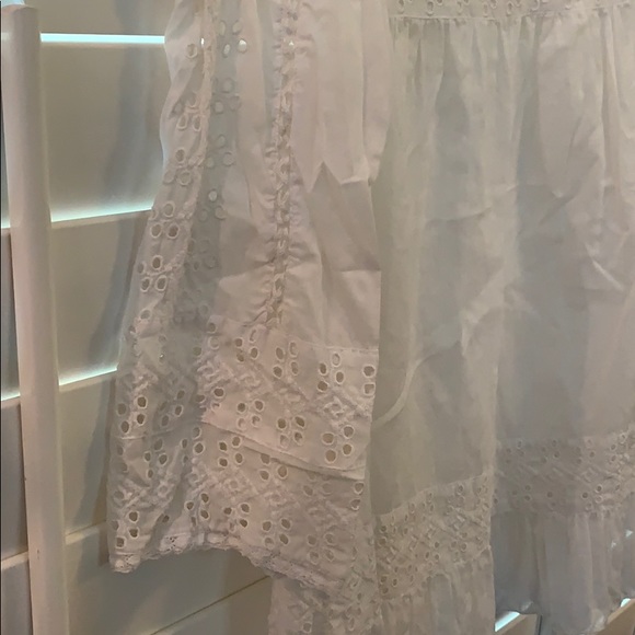 Gap White Lace Tunic Size Medium - Picture 3 of 6